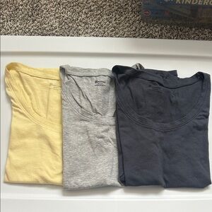 Set of Three scoop neck T-Shirts size small